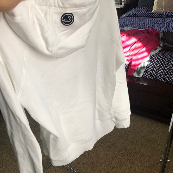 Clothes - Picture 3 of 3